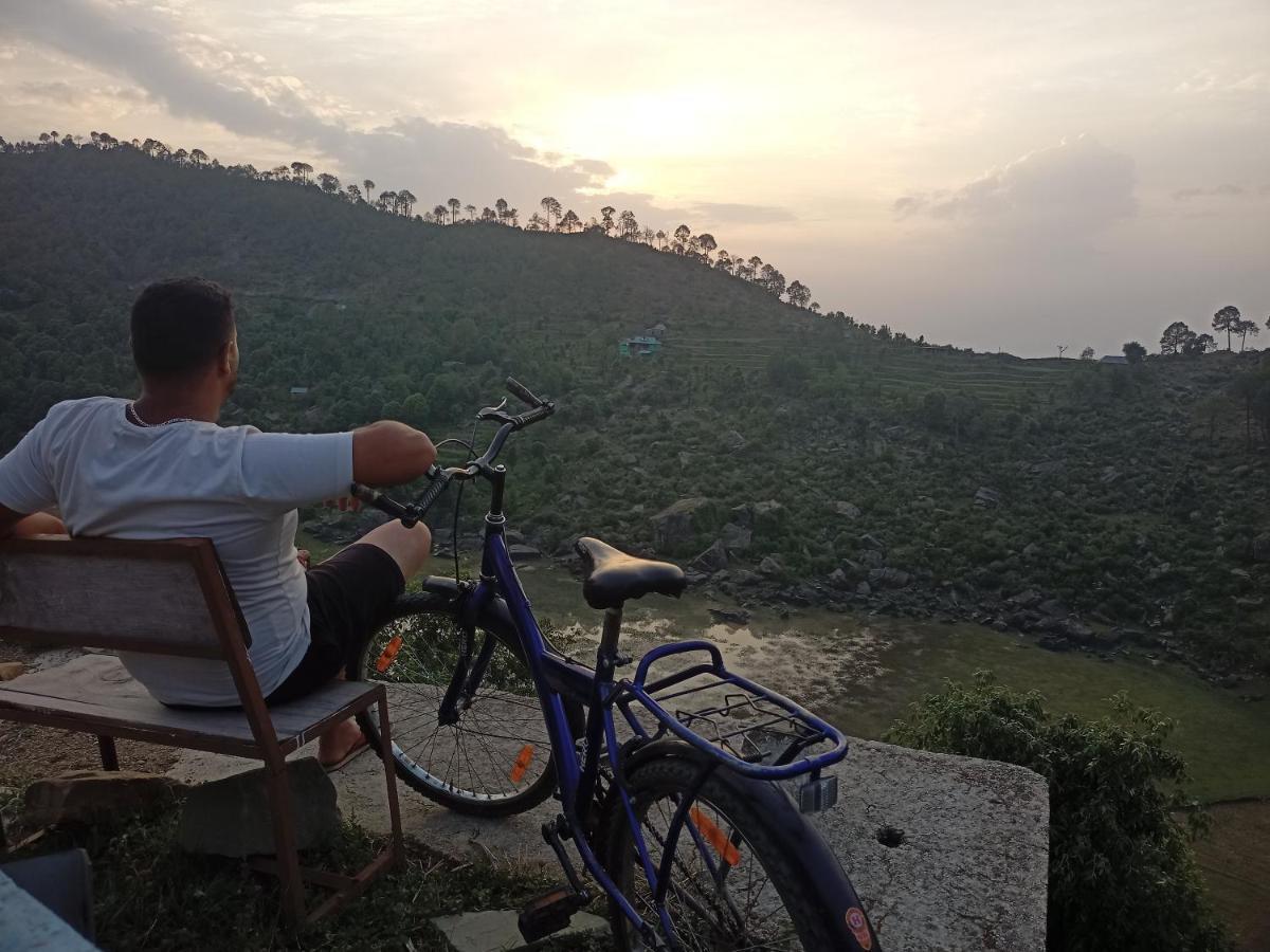 Homestay Ritu Raj & Cafe *